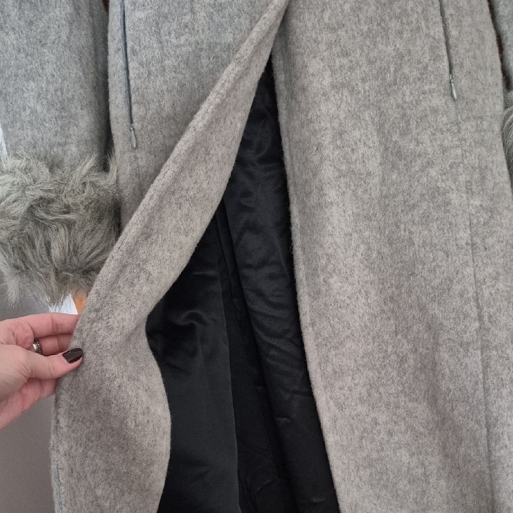 70% wool NWOT long coat. - Picture 3 of 5
